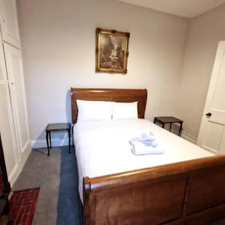 Stay At Granny'S, 4 Bed Terrace On Iconic Canal Galway Exterior photo
