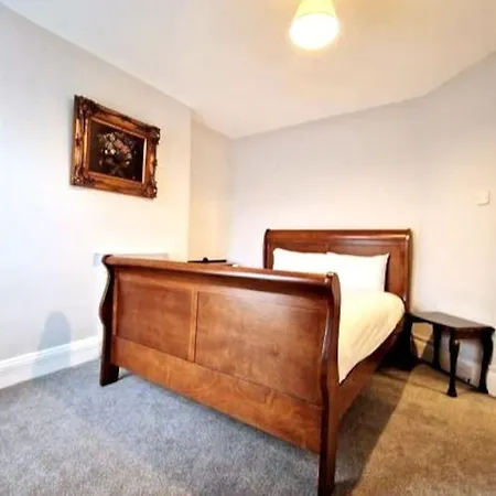 Stay At Granny'S, 4 Bed Terrace On Iconic Canal Galway Exterior photo