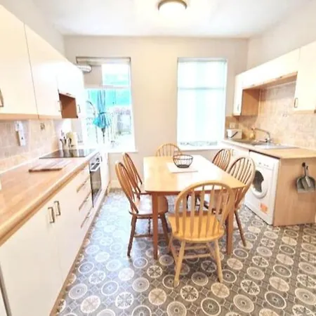 Stay At Granny'S, 4 Bed Terrace On Iconic Canal Galway Exterior photo
