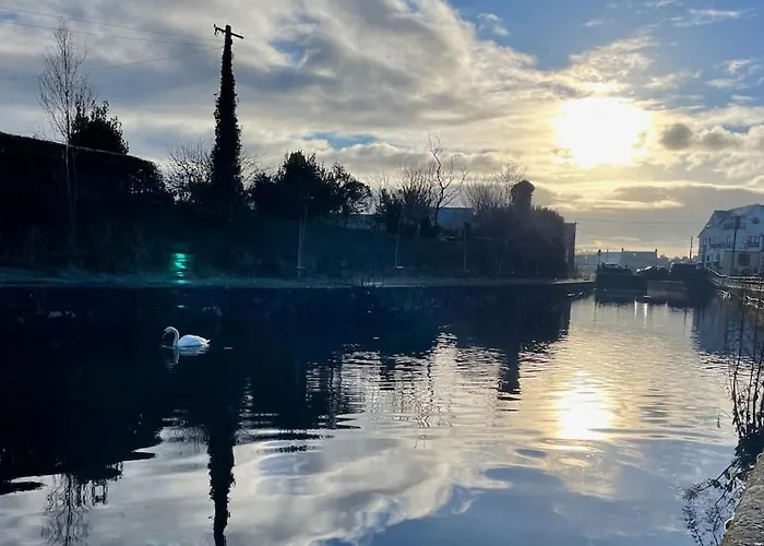 Stay At Granny\'S, 4 Bed Terrace On Iconic Canal